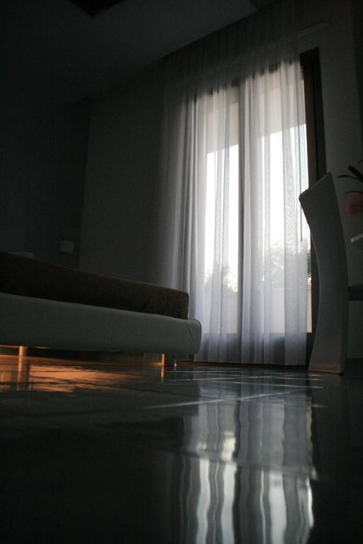 L'Ecce Sphero Acquarica Rum bild